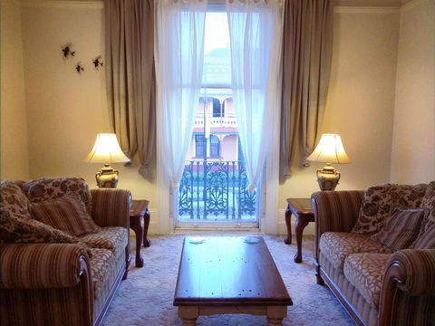 The Bank Guesthouse Glen Innes - Accommodation Redcliffe 3