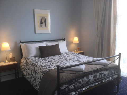 The Bank Guesthouse Glen Innes - Accommodation Redcliffe 1