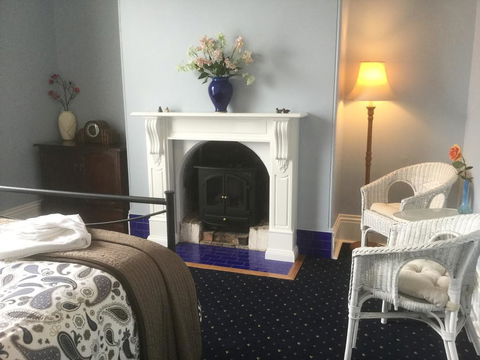 The Bank Guesthouse Glen Innes - Accommodation Redcliffe 2