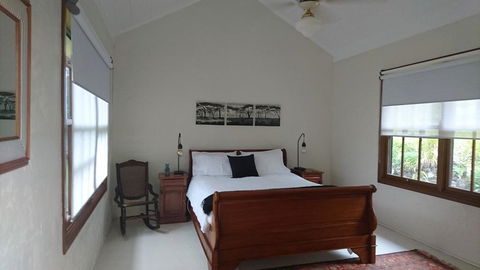 The Barn - Accommodation Redcliffe 1