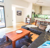 The Base Two - Accommodation Redcliffe