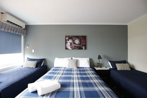 The Bayview Hotel - Accommodation Redcliffe 1