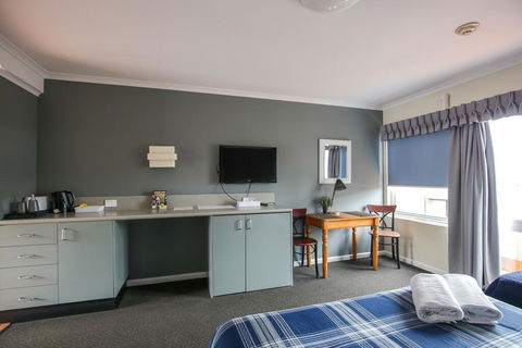The Bayview Hotel - Accommodation Redcliffe 2