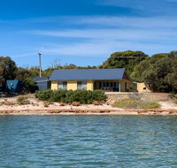 The Beach House - Accommodation Redcliffe