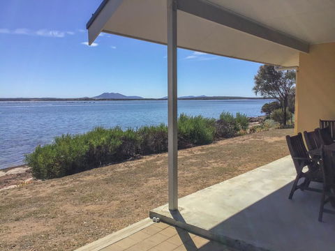The Beach House - Accommodation Redcliffe 2