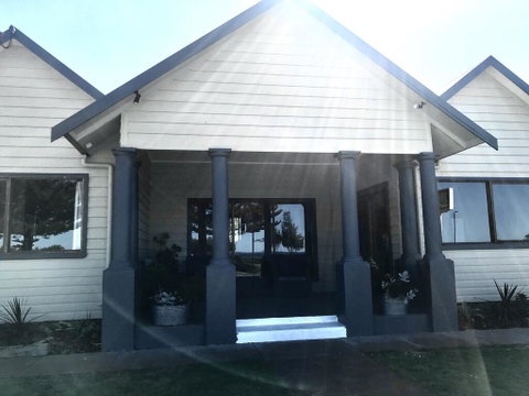 The Beach House & Villas - Accommodation Redcliffe 1