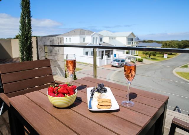 Crooked Brook WA Accommodation Redcliffe