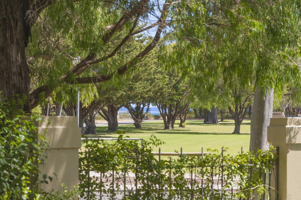 Busselton WA Accommodation Redcliffe