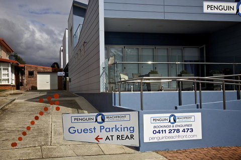 Penguin Beachfront Apartments - Accommodation Redcliffe 24