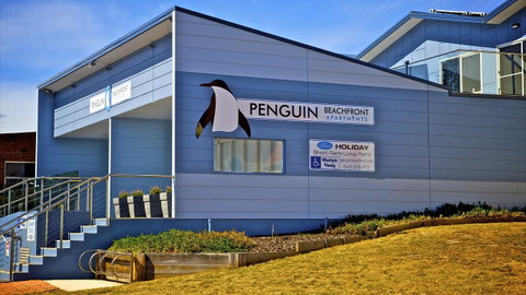 Penguin Beachfront Apartments - Accommodation Redcliffe 22