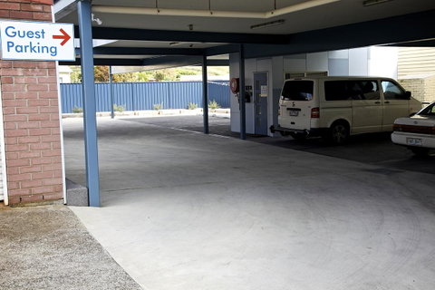 Penguin Beachfront Apartments - Accommodation Redcliffe 23