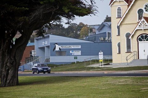 Penguin Beachfront Apartments - Accommodation Redcliffe 19