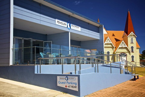 Penguin Beachfront Apartments - Accommodation Redcliffe 1