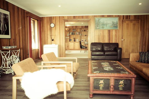 The Hobart Entrance - Accommodation Redcliffe 17