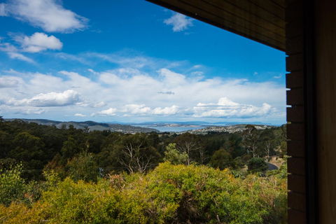 The Hobart Entrance - Accommodation Redcliffe 14