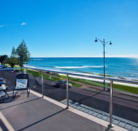 Penguin Waterfront Escape - Accommodation Redcliffe