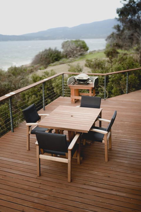 Larus Waterfront Cottage - Accommodation Redcliffe 13