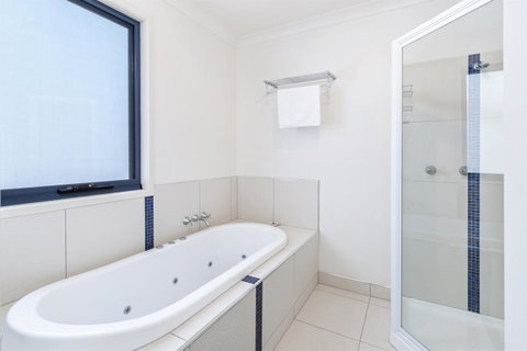 Madsen Retreat - Accommodation Redcliffe 31