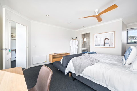 Madsen Retreat - Accommodation Redcliffe 23