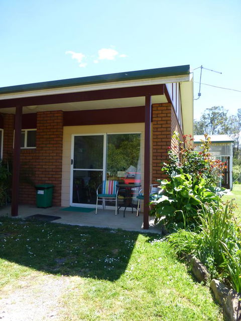 Quamby Pines Chalet - Accommodation Redcliffe 25