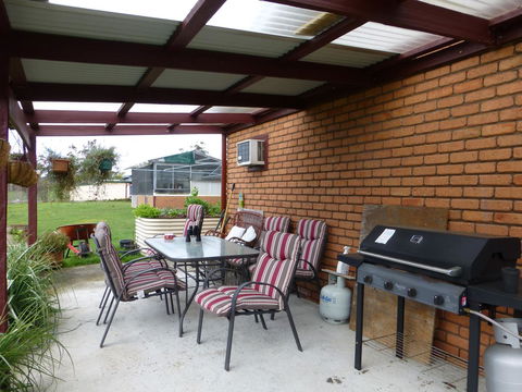 Quamby Pines Chalet - Accommodation Redcliffe 8