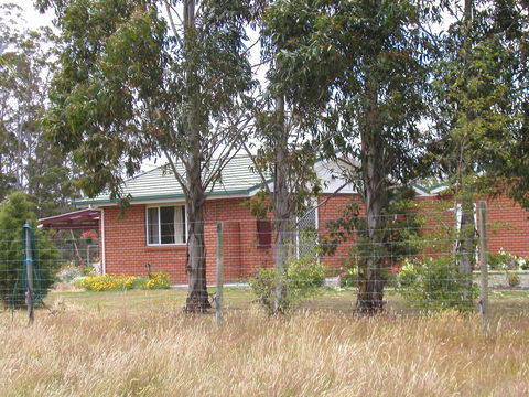 Quamby Pines Chalet - Accommodation Redcliffe 21