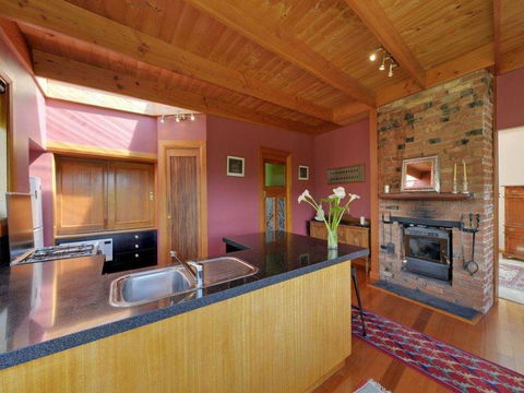 Bridge View Retreat - Accommodation Redcliffe 37