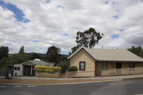 Bridge View Retreat - Accommodation Redcliffe 25