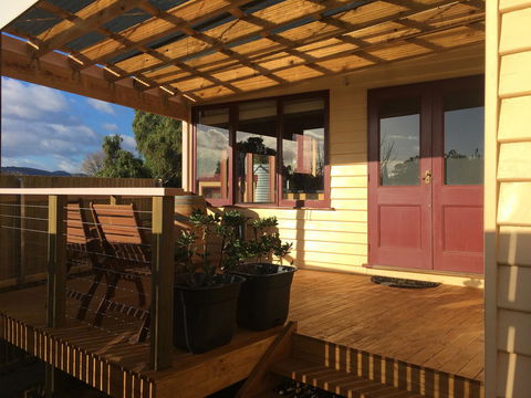 Bridge View Retreat - Accommodation Redcliffe 5