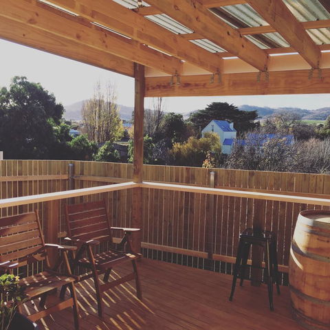 Bridge View Retreat - Accommodation Redcliffe 4