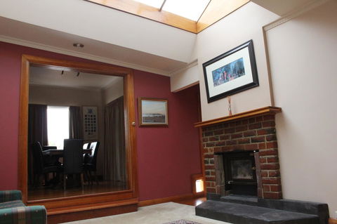 Bridge View Retreat - Accommodation Redcliffe 24