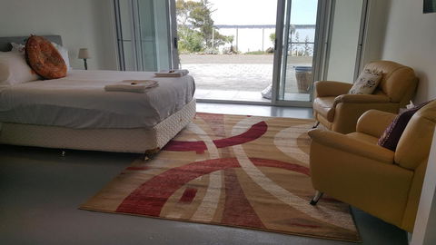 AppleBay Guest House - Accommodation Redcliffe 3