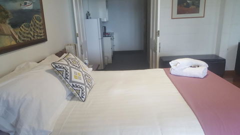 AppleBay Guest House - Accommodation Redcliffe 25