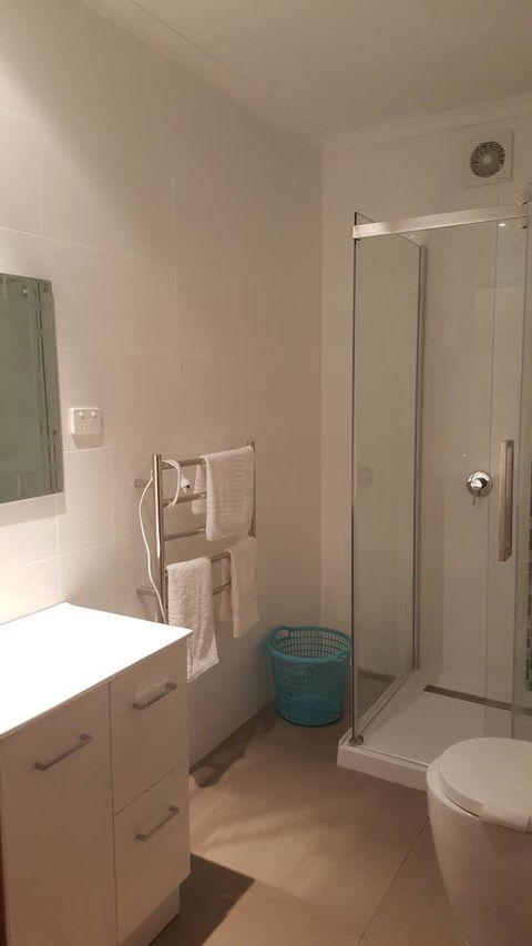 AppleBay Guest House - Accommodation Redcliffe 34