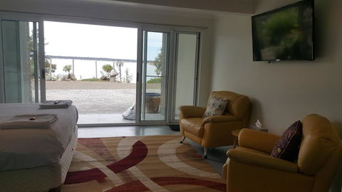 AppleBay Guest House - Accommodation Redcliffe 5