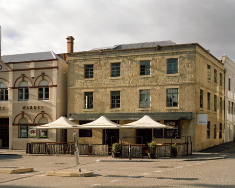 Moss Hotel - Accommodation Redcliffe 0