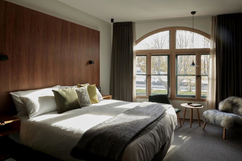 Moss Hotel - Accommodation Redcliffe 8