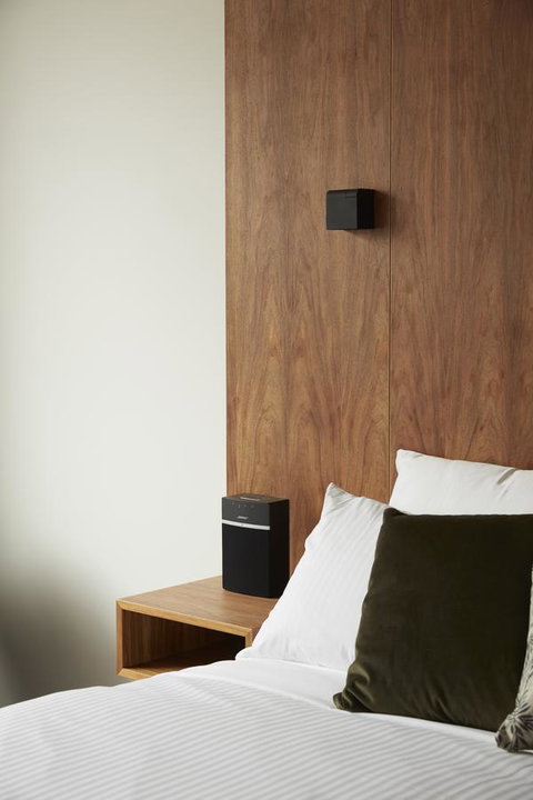 Moss Hotel - Accommodation Redcliffe 6