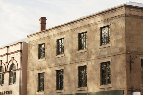 Moss Hotel - Accommodation Redcliffe 14
