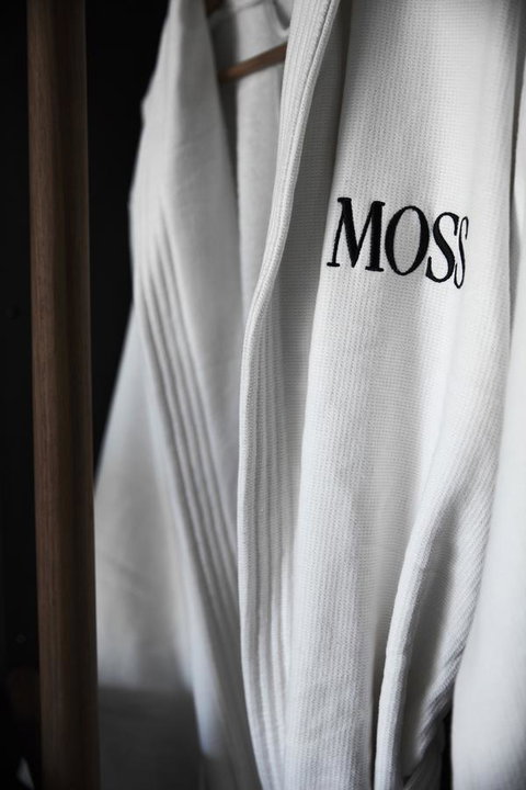 Moss Hotel - Accommodation Redcliffe 11