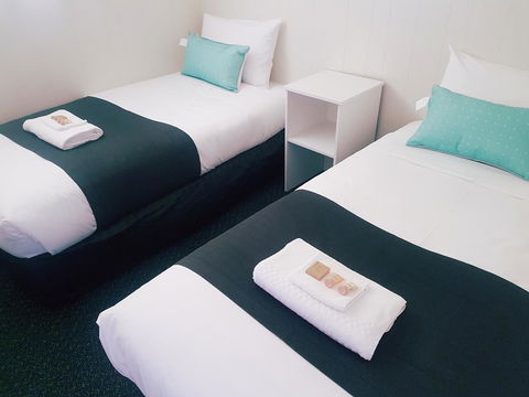 Ocean View Cottage - Accommodation Redcliffe 3