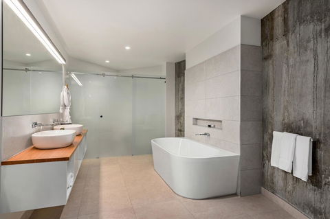 Peppers Silo - Accommodation Redcliffe 13