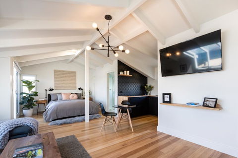 Litora Accommodation - Accommodation Redcliffe 7