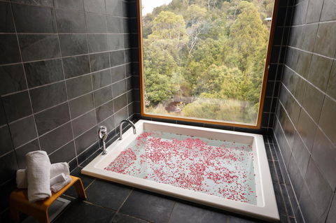 Peppers Cradle Mountain Lodge - Accommodation Redcliffe 2