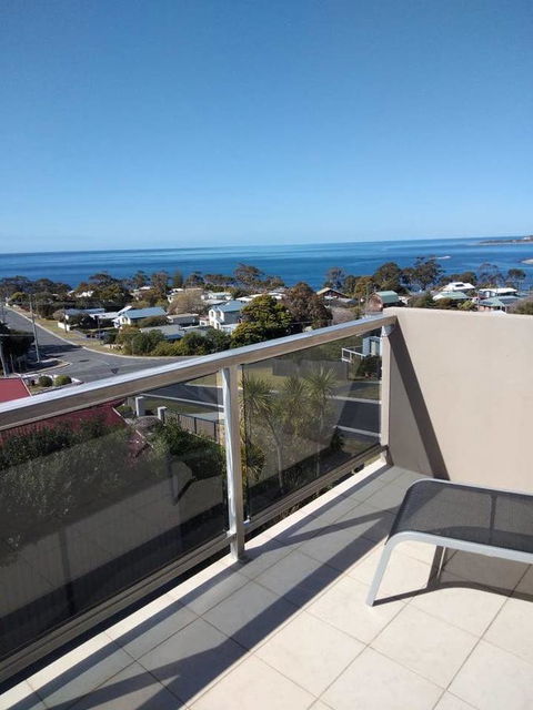 Bicheno Views On Douglas - Accommodation Redcliffe 13