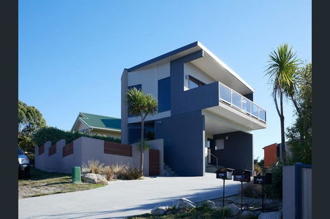 Bicheno Views On Douglas - Accommodation Redcliffe 0