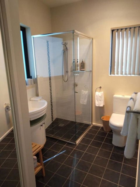 Bicheno Views On Douglas - Accommodation Redcliffe 20