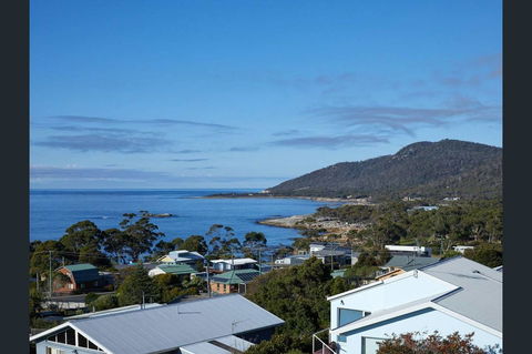 Bicheno Views On Douglas - Accommodation Redcliffe 4