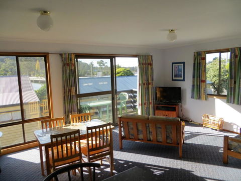 Orford Prosser Holiday Units - Accommodation Redcliffe 13