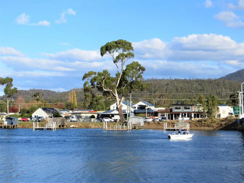 Orford Prosser Holiday Units - Accommodation Redcliffe 9
